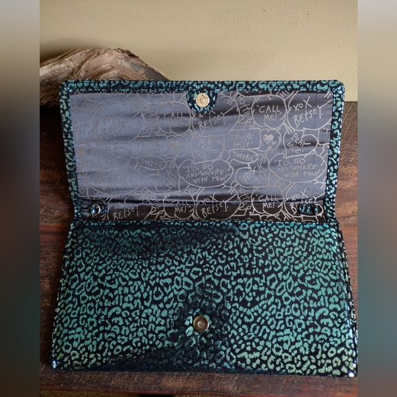 Betsey Johnson Green Teal Cheetah Clutch Handbag - Picture 4 of 6